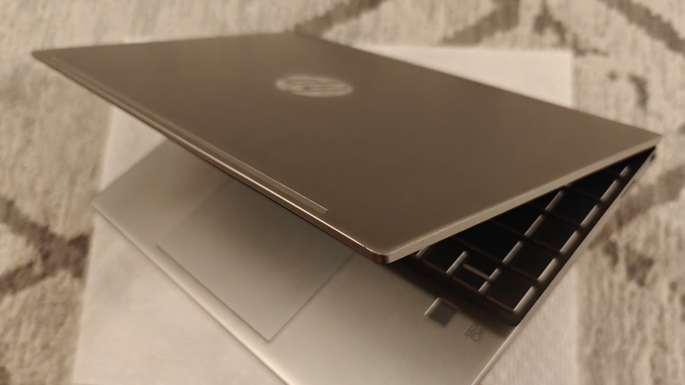 HP Pavilion Aero 13-be0097nr Laptop with Ryzen 7 5800U, 16GB RAM, 512GB SSD