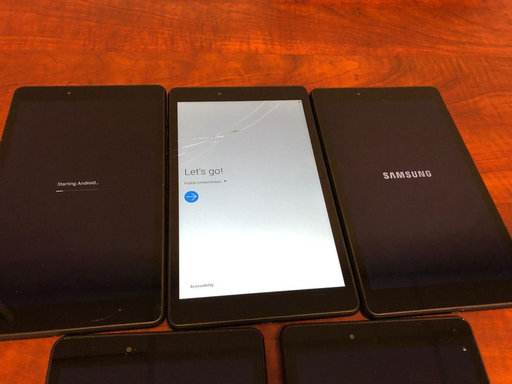 Lot of 5 Samsung Galaxy Tab A SM-T290 (2019) 32GB, Wi-Fi, 8in with Cracked Glass