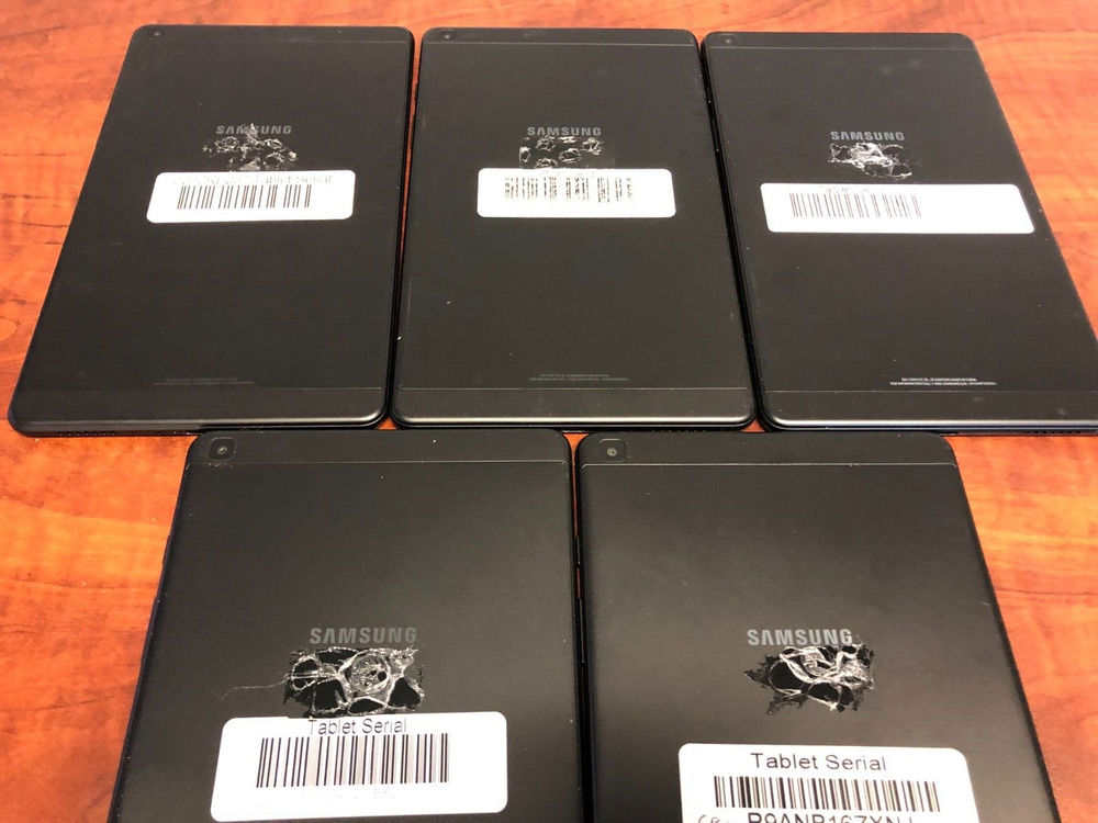 Lot of 5 Samsung Galaxy Tab A SM-T290 (2019) 32GB, Wi-Fi, 8in with Cracked Glass