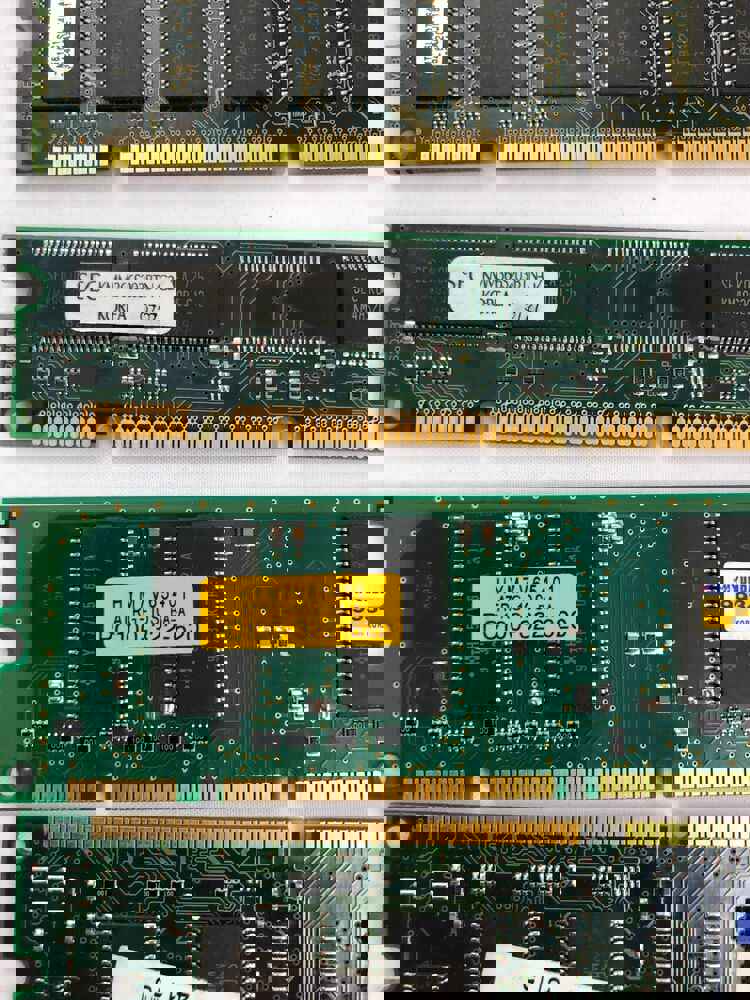 32MB 168-Pin SDRAM DIMM PC100 Desktop Memory
