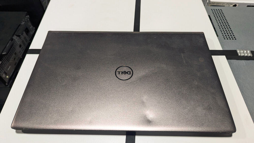 Dell Vostro 5502 Laptop - Intel i7-1165G7, 16GB RAM, 512GB SSD, Nvidia MX330