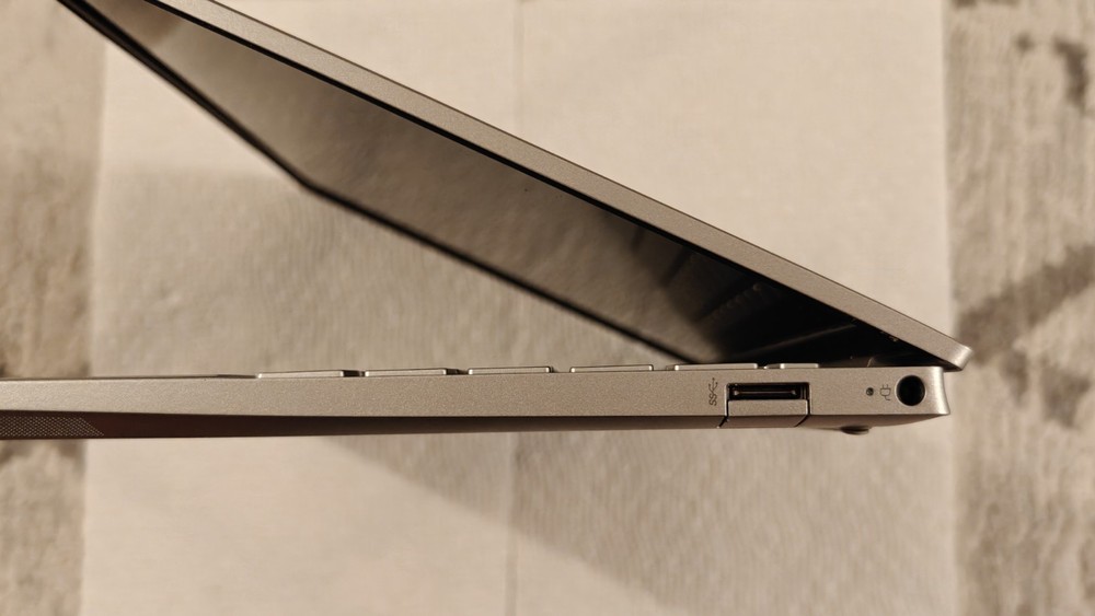 HP Pavilion Aero 13-be0097nr Laptop with Ryzen 7 5800U, 16GB RAM, 512GB SSD