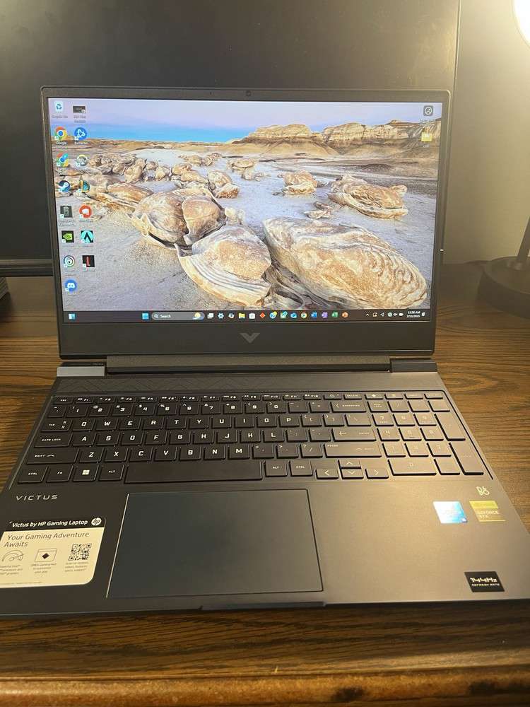 HP Victus 15.6 Full HD 144Hz Gaming Laptop - Intel Core i5 - 8GB Memory