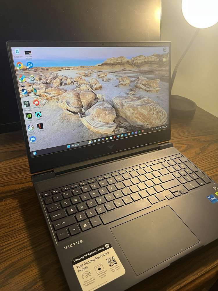 HP Victus 15.6 Full HD 144Hz Gaming Laptop - Intel Core i5 - 8GB Memory