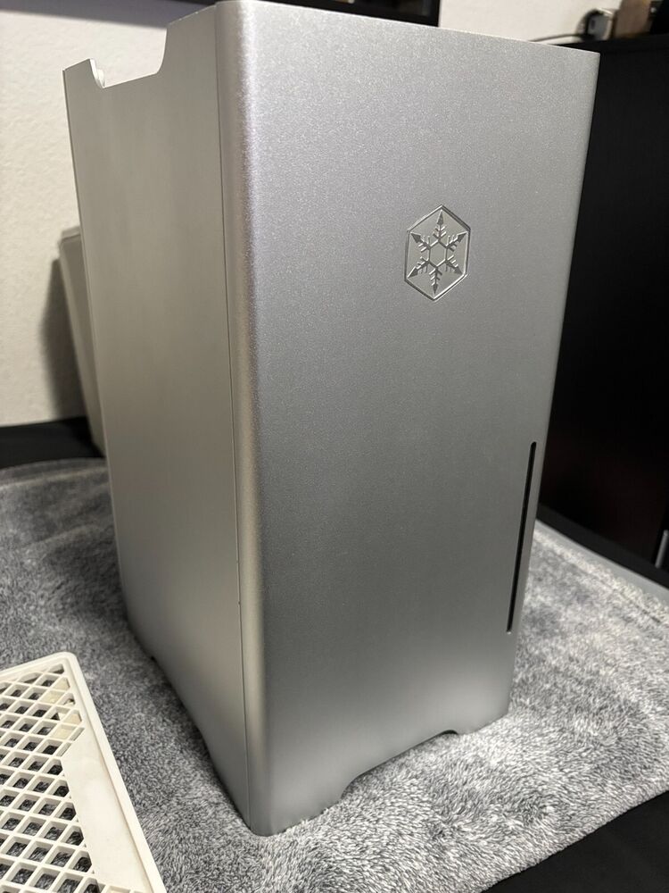 Silverstone FT03B-MINI Fortress Series Black Mini-ITX Computer Case