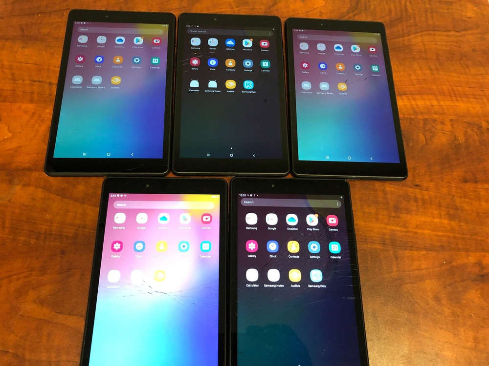 Lot of 5 Samsung Galaxy Tab A SM-T290 (2019) 32GB, Wi-Fi, 8in with Cracked Glass