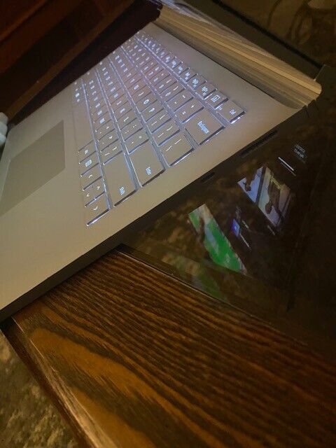 Microsoft Surface Book 2 13.5 (256GB SSD, Intel Core i7-8650U, 8GB RAM)