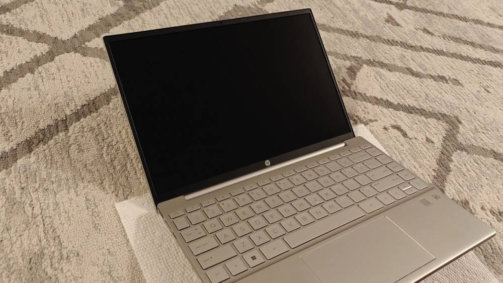 HP Pavilion Aero 13-be0097nr Laptop with Ryzen 7 5800U, 16GB RAM, 512GB SSD