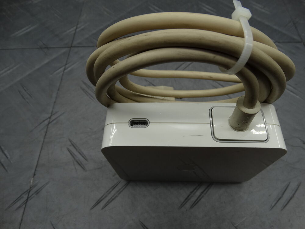 Apple Cinema Display 65W Power Adapter A1096