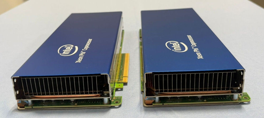 Intel Xeon Phi Coprocessor 7120P E2M34A 732636-001 666921-001 - Lot of 2