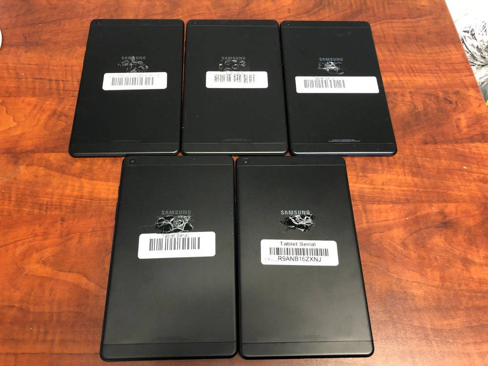 Lot of 5 Samsung Galaxy Tab A SM-T290 (2019) 32GB, Wi-Fi, 8in with Cracked Glass