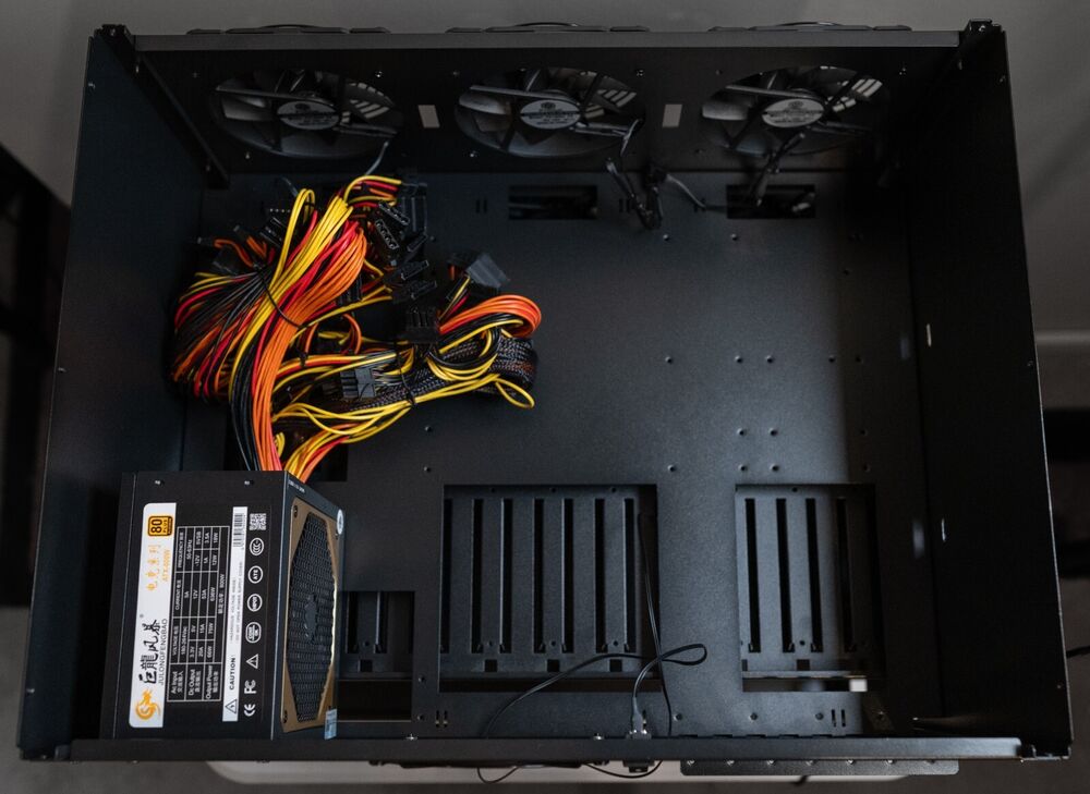 Chia Harvester JBOD Kit - High-Capacity Storage Solution for 44x 3.5" HDDs