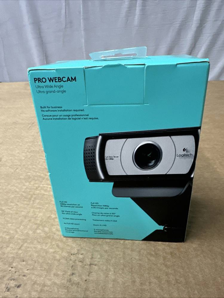 Logitech 960-001070 Pro Ultra Wide Angle HD Webcam - Black Edition