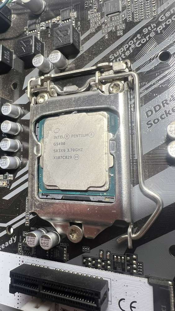 GIGABYTE B365 HD3 LGA1151 Intel Motherboard Bundle