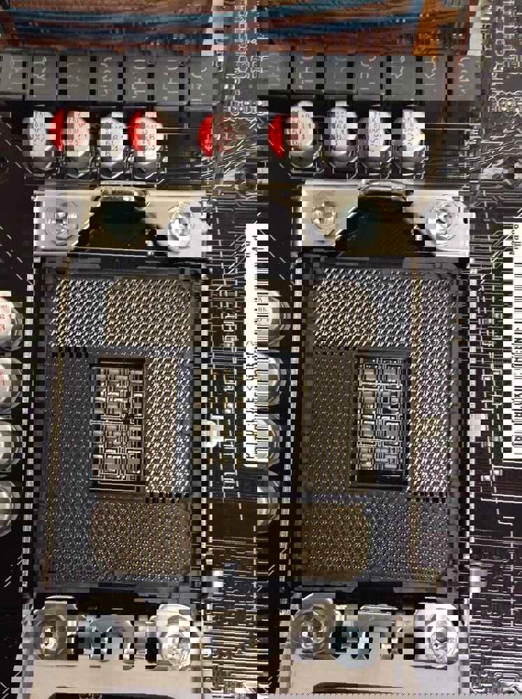 ASUS P6T Deluxe Motherboard with Enhanced Heatsink