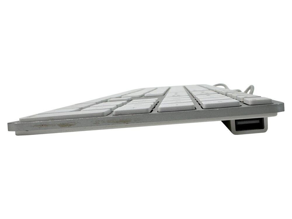 Apple A1243 Ultrathin Aluminum Keyboard in Mint Condition