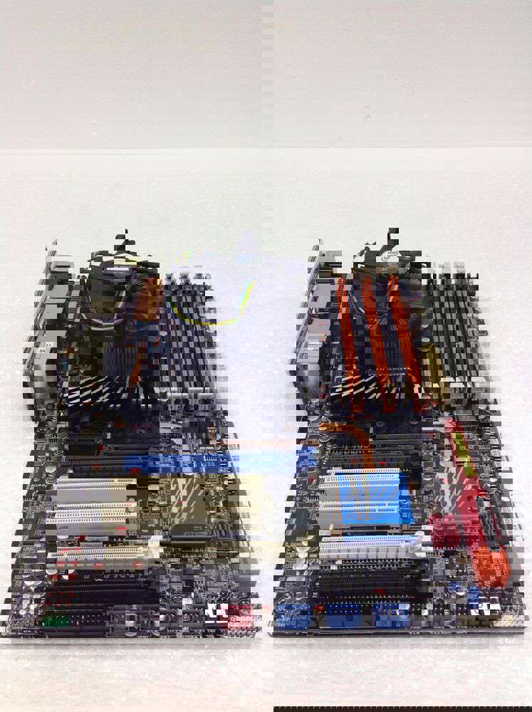 ASUS P6T Deluxe Motherboard with Enhanced Heatsink