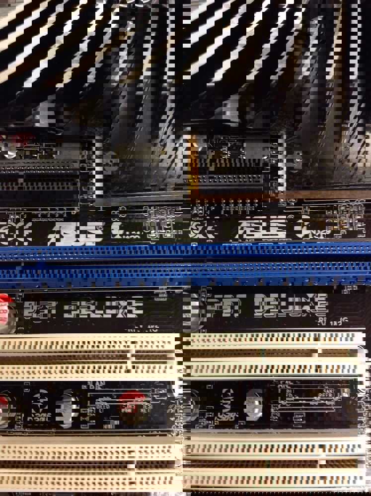 ASUS P6T Deluxe Motherboard with Enhanced Heatsink