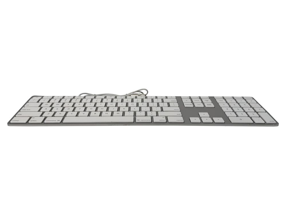 Apple A1243 Ultrathin Aluminum Keyboard in Mint Condition